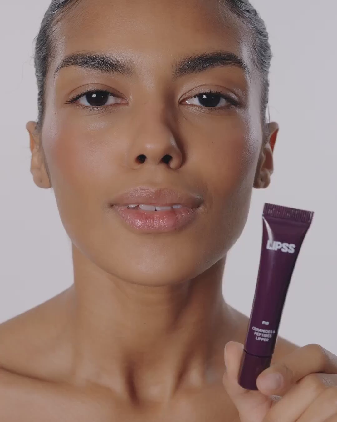 Įkelti vaizdo įrašą: LIPSS Lipper Fig - lūpų blizgis